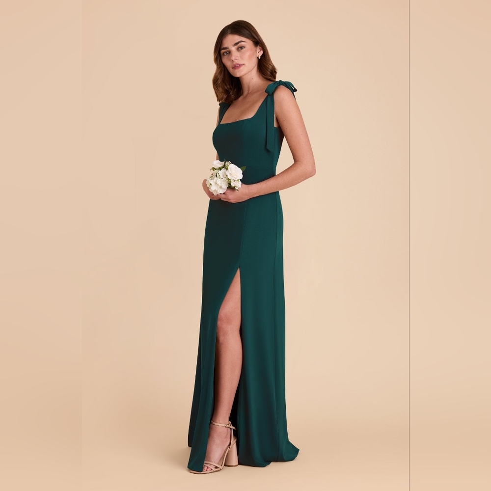 Elegant Green Sleeveless Maxi Dress